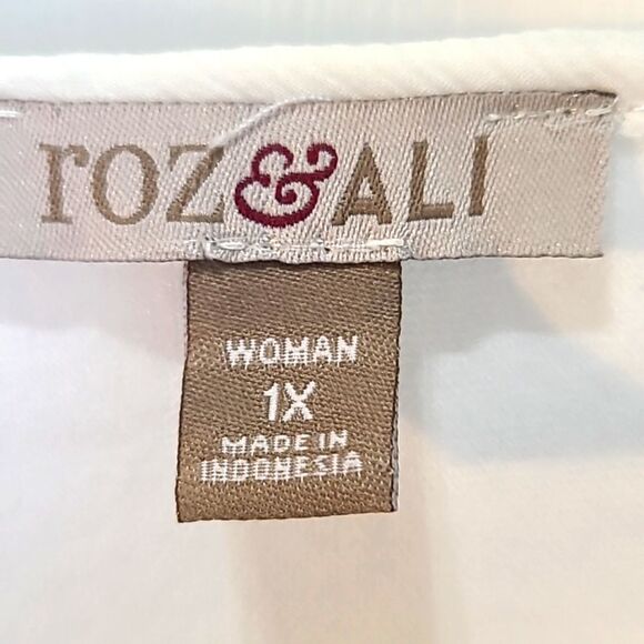 Roz & Ali White Blouse with Chiffon Overlay & Gold Bar Accent, Size 1X - Picture 8 of 9